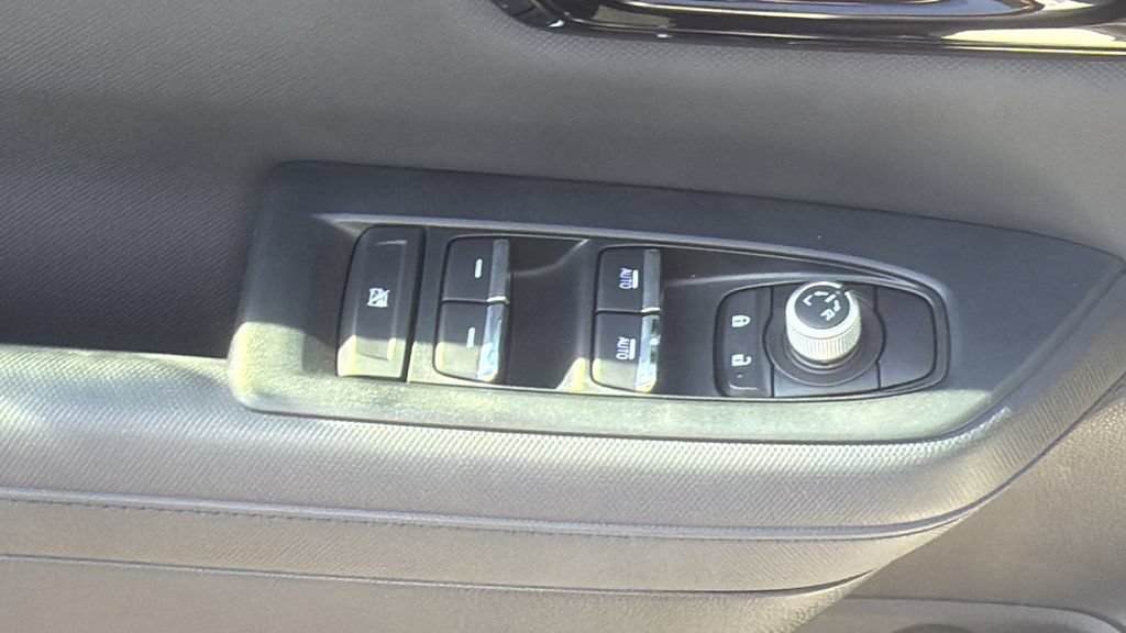 Used 2025 Subaru Forester Limited AWD/4WD image 20
