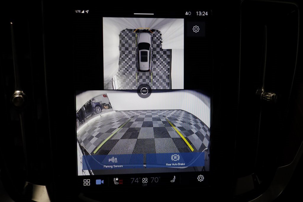 Used 2025 Volvo V60 B5 Cross Country Plus image 9