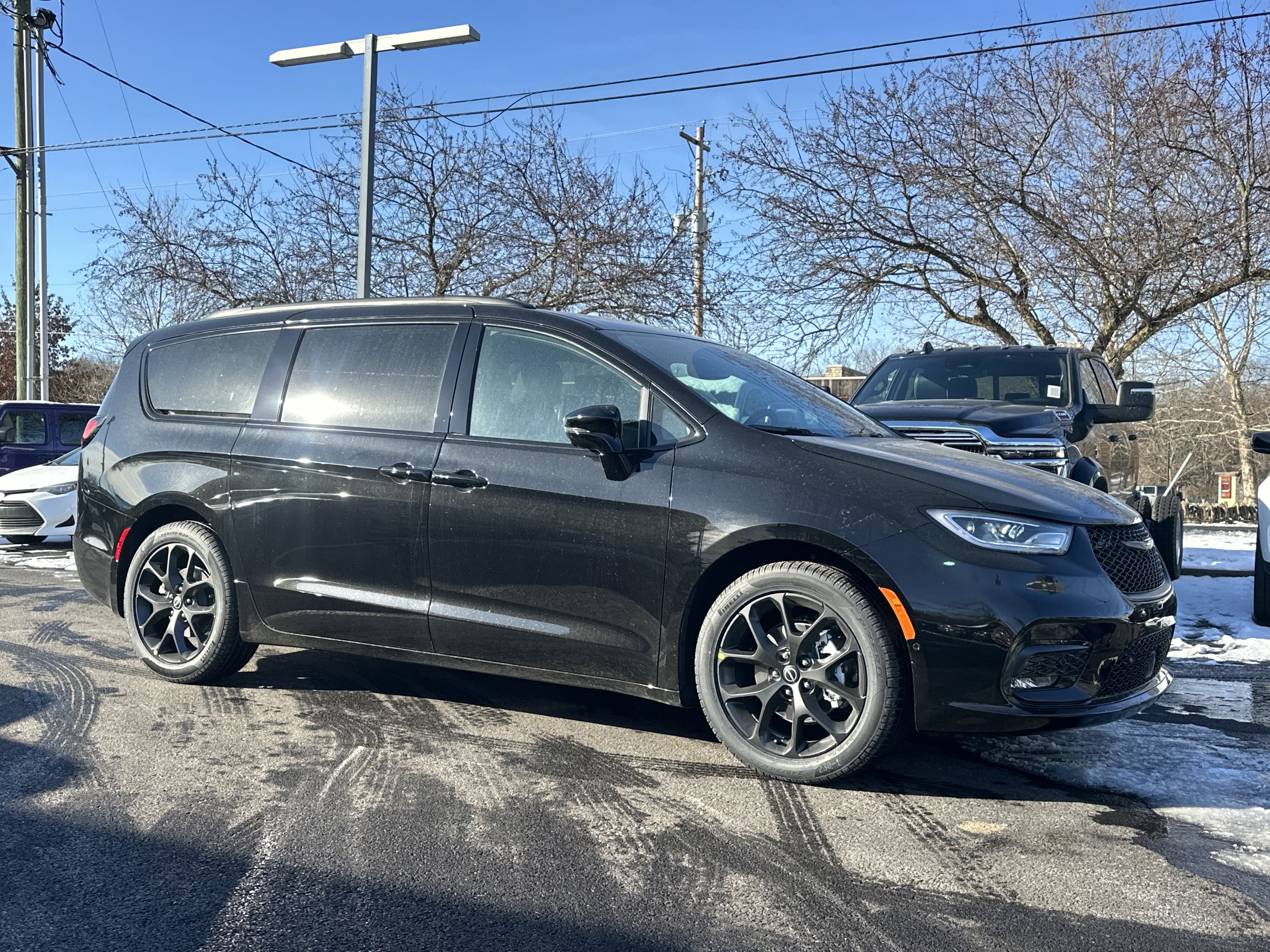 New 2026 Chrysler Pacifica Select w/ S Appearance Package FWD image 21