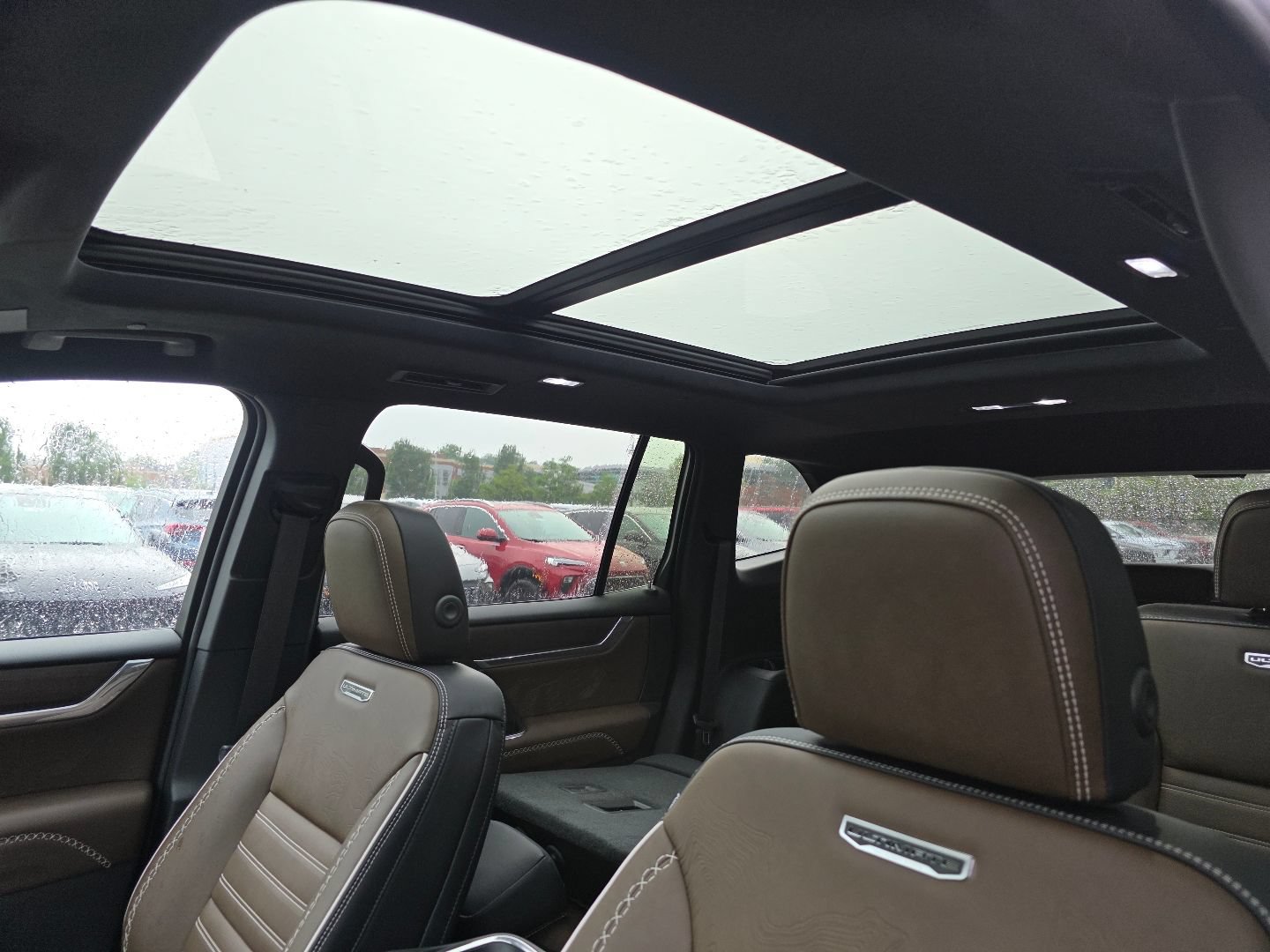 New 2026 GMC Acadia Denali Ultimate w/ LPO, Floor Liner Package AWD/4WD image 5