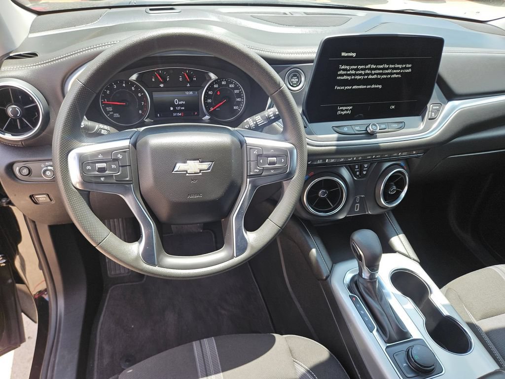 Used 2025 Chevrolet Blazer LT FWD image 17