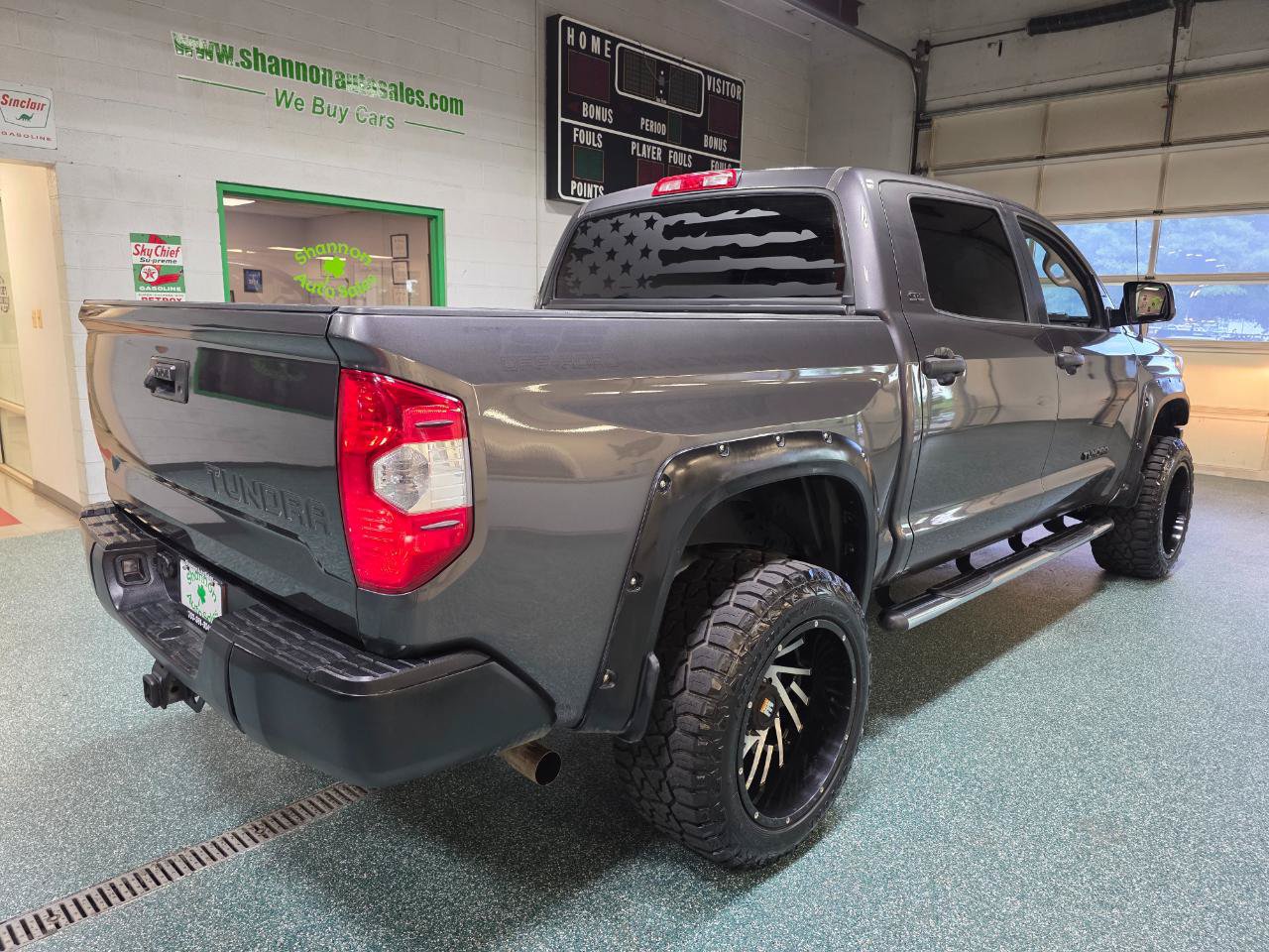 Used 2018 Toyota Tundra SR5 w/ SR5 Upgrade Package RWD image 6