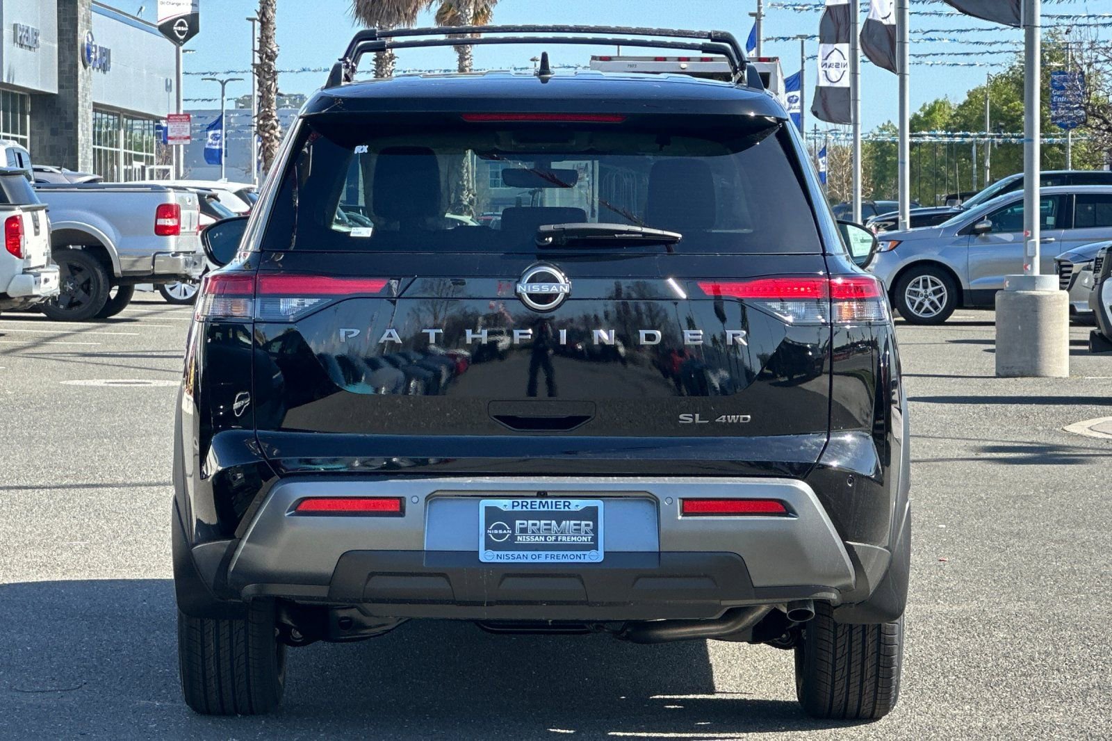 New 2026 Nissan Pathfinder SL image 5