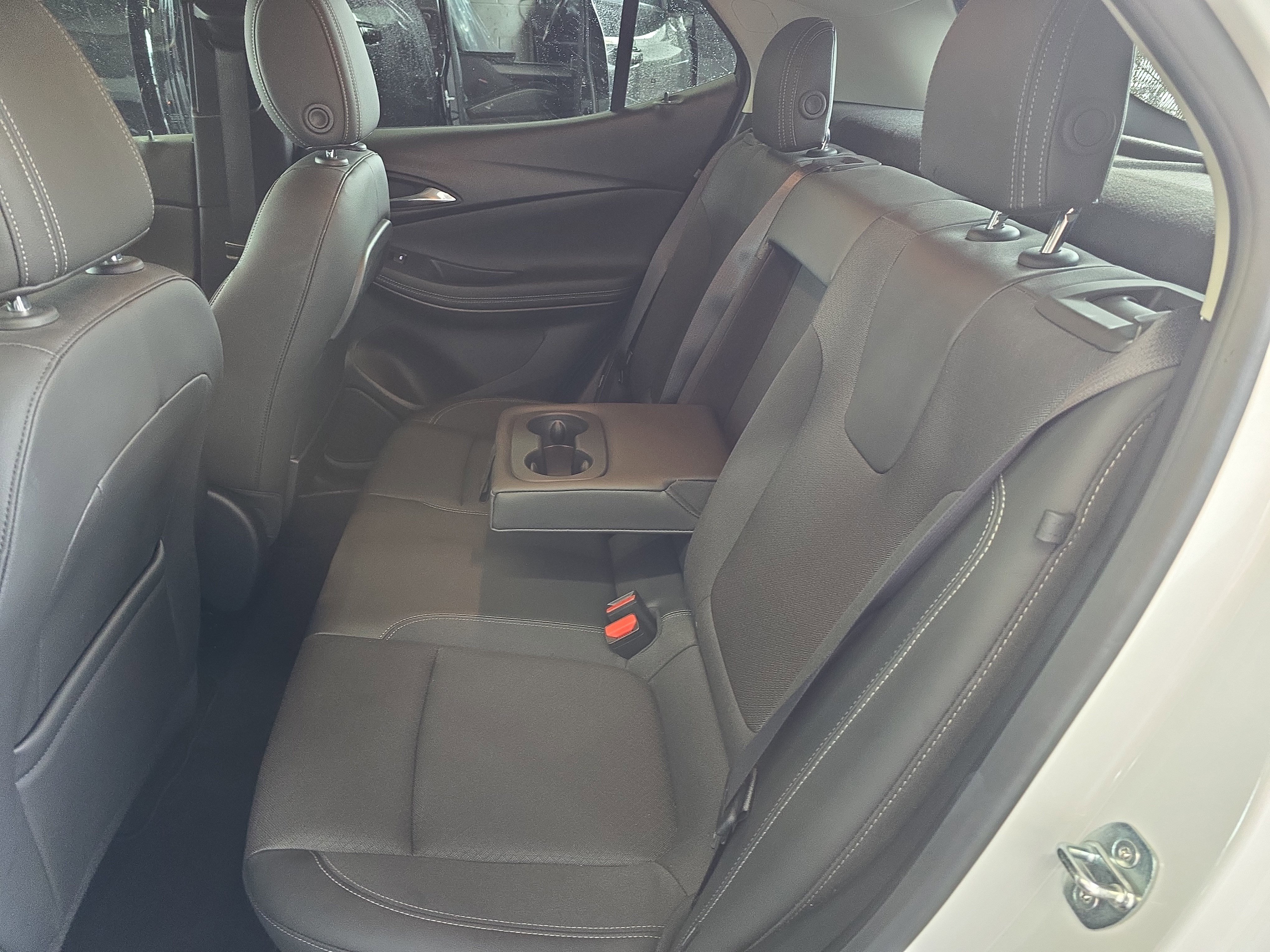 Used 2023 Buick Encore GX Select w/ Sport Touring Package FWD image 13
