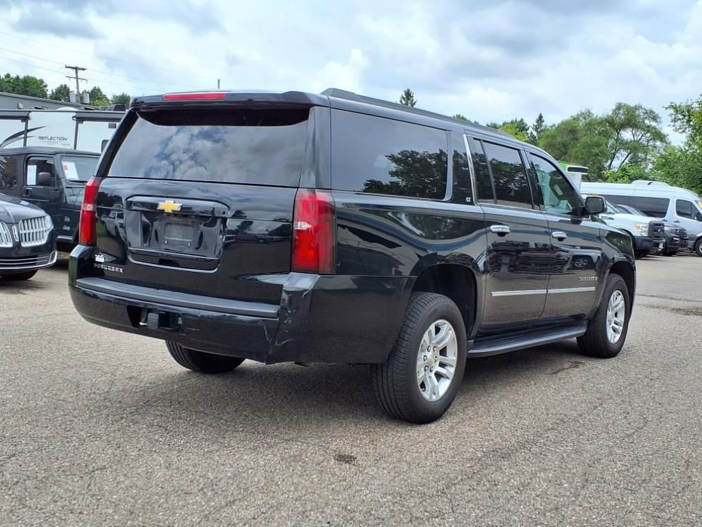 Used 2019 Chevrolet Suburban LT image 5