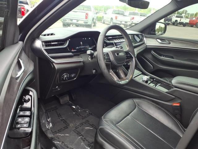 Used 2023 Jeep Grand Cherokee L Overland w/ MOPAR Finishing Package AWD/4WD image 6