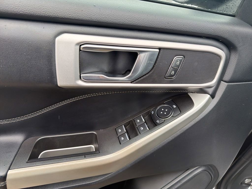 Used 2021 Ford Explorer XLT w/ Equipment Group 202A image 22