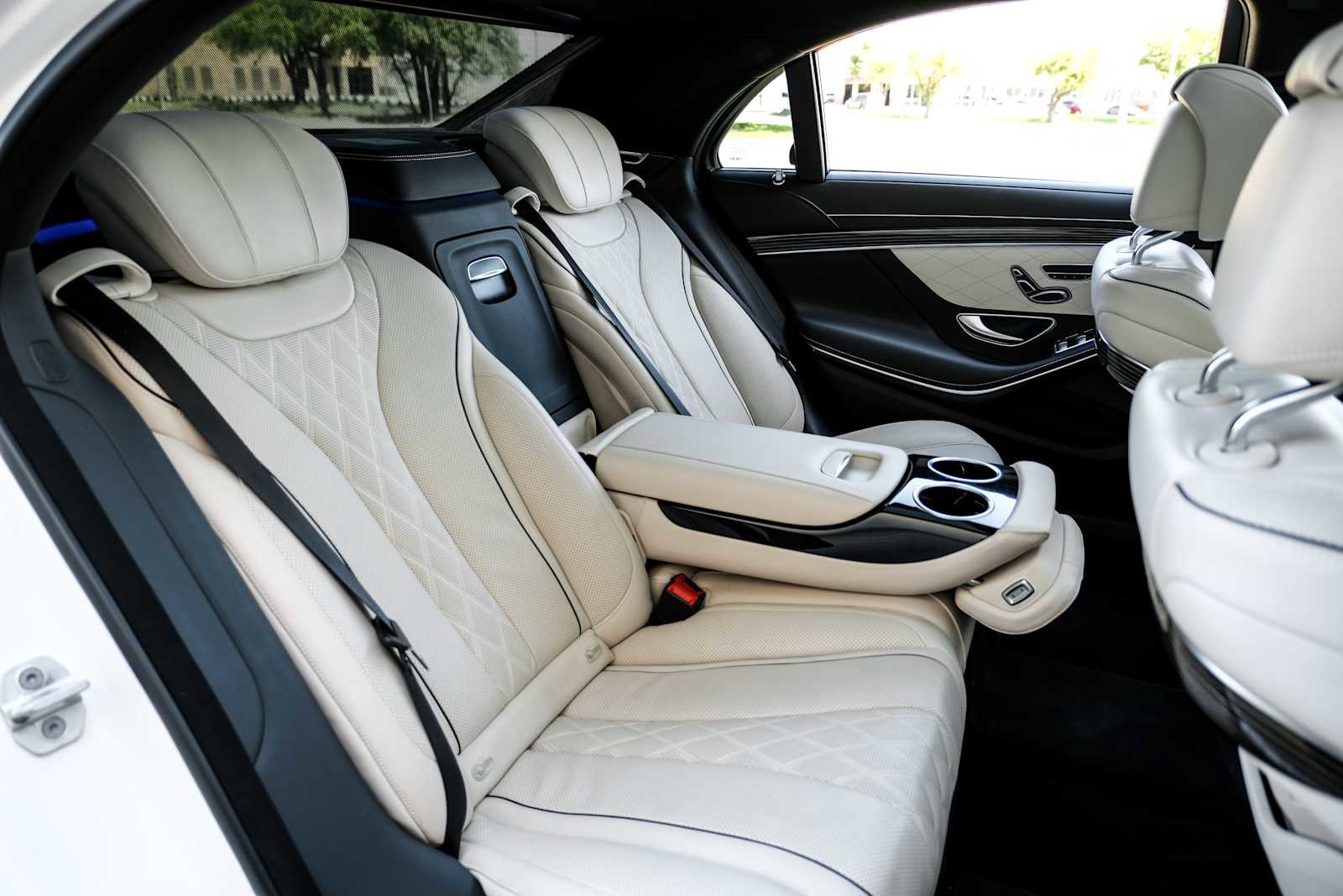 Used 2017 Mercedes-Benz S 550 Sedan image 37