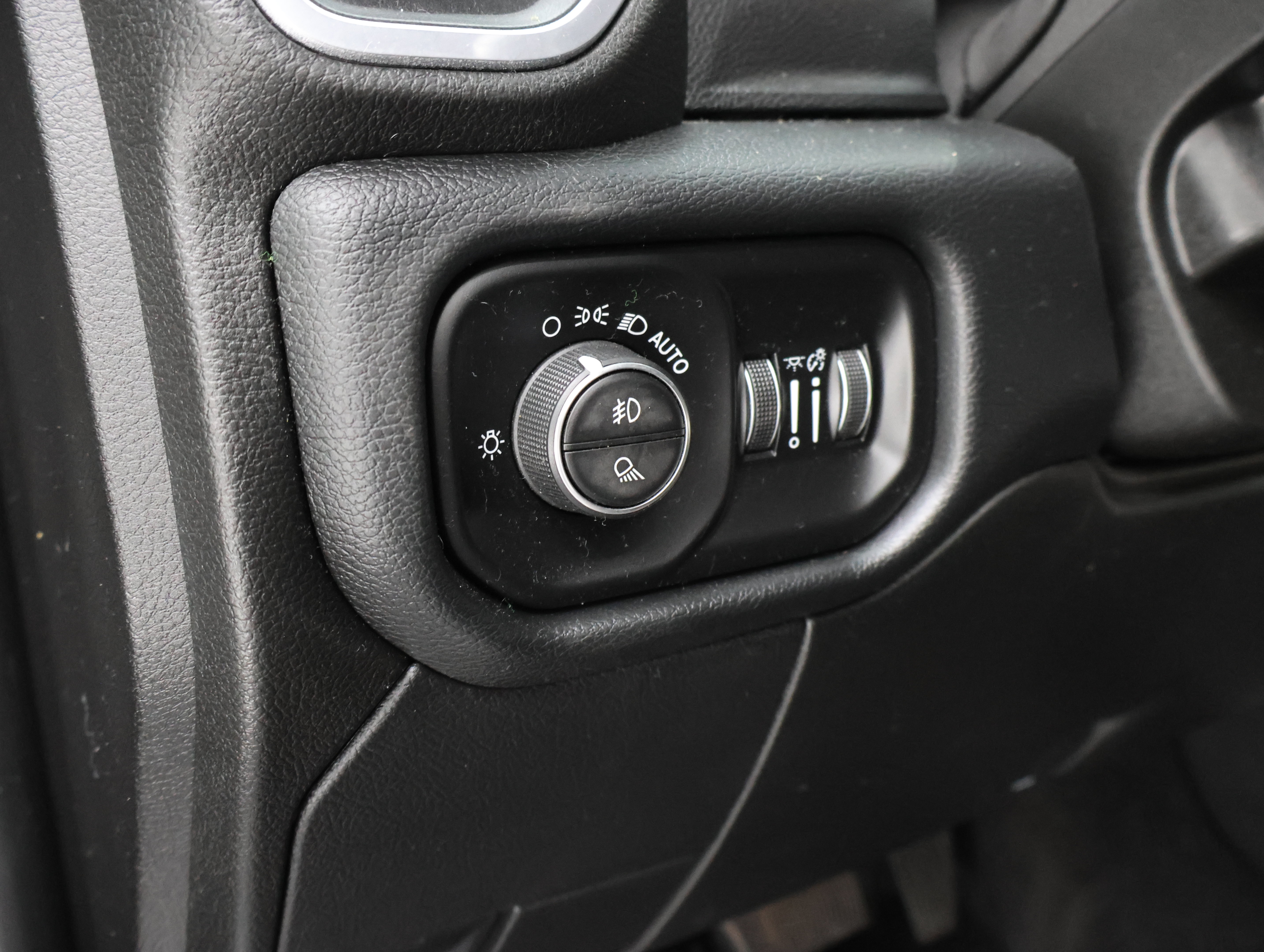 Used 2019 RAM 3500 Laramie AWD/4WD image 40