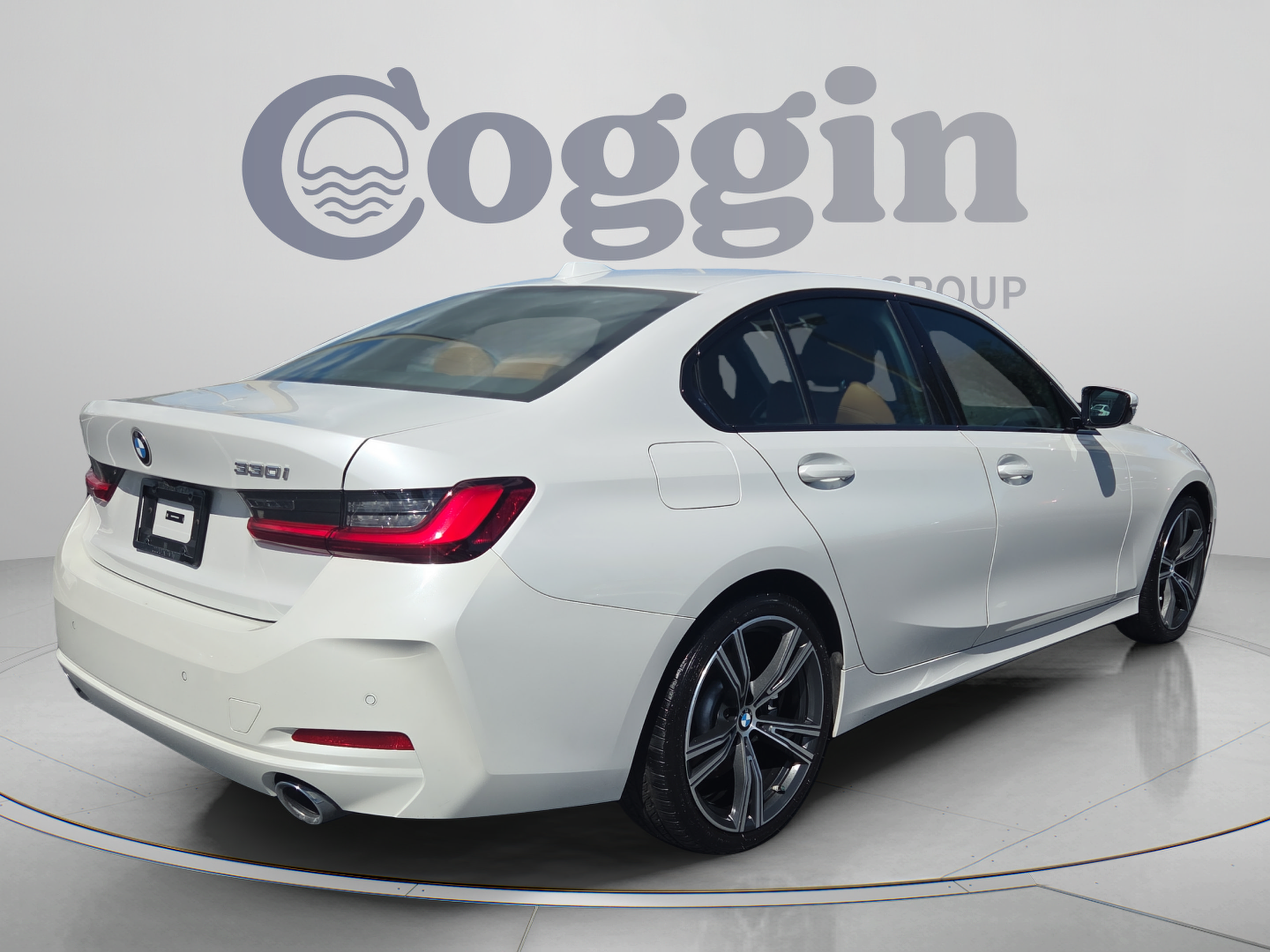 Used 2023 BMW 330i Sedan w/ Premium Package RWD image 5