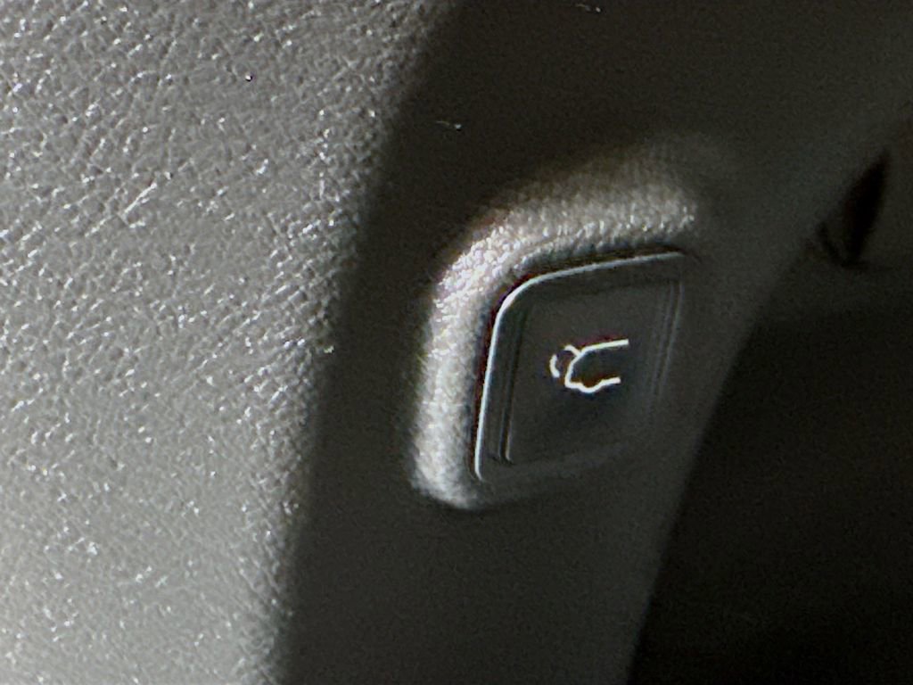 Used 2022 Jeep Cherokee Latitude Lux image 30