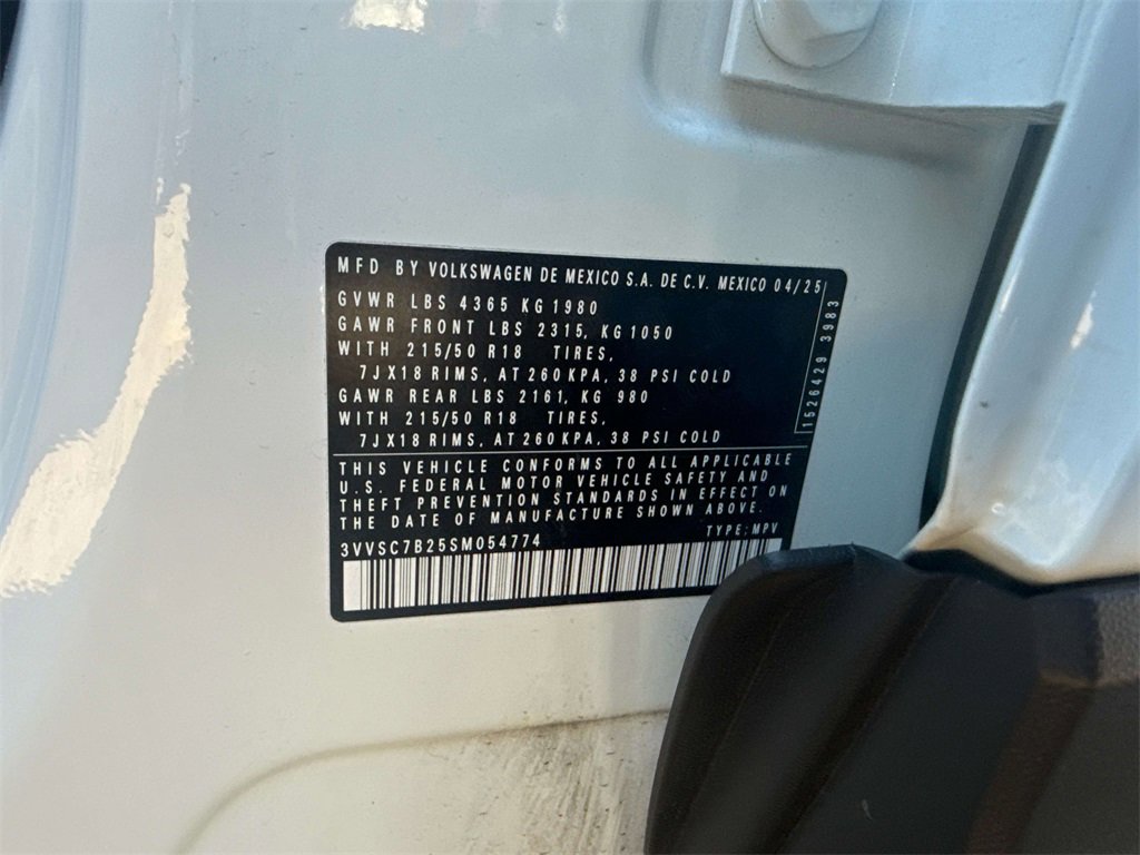 Used 2025 Volkswagen Taos SE image 26