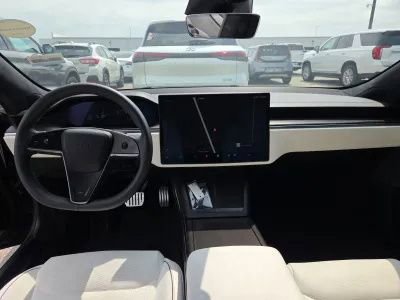 Used 2022 Tesla Model S Plaid AWD/4WD image 7