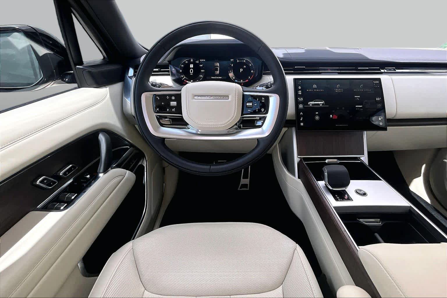 Used 2026 Land Rover Range Rover SE AWD/4WD image 6