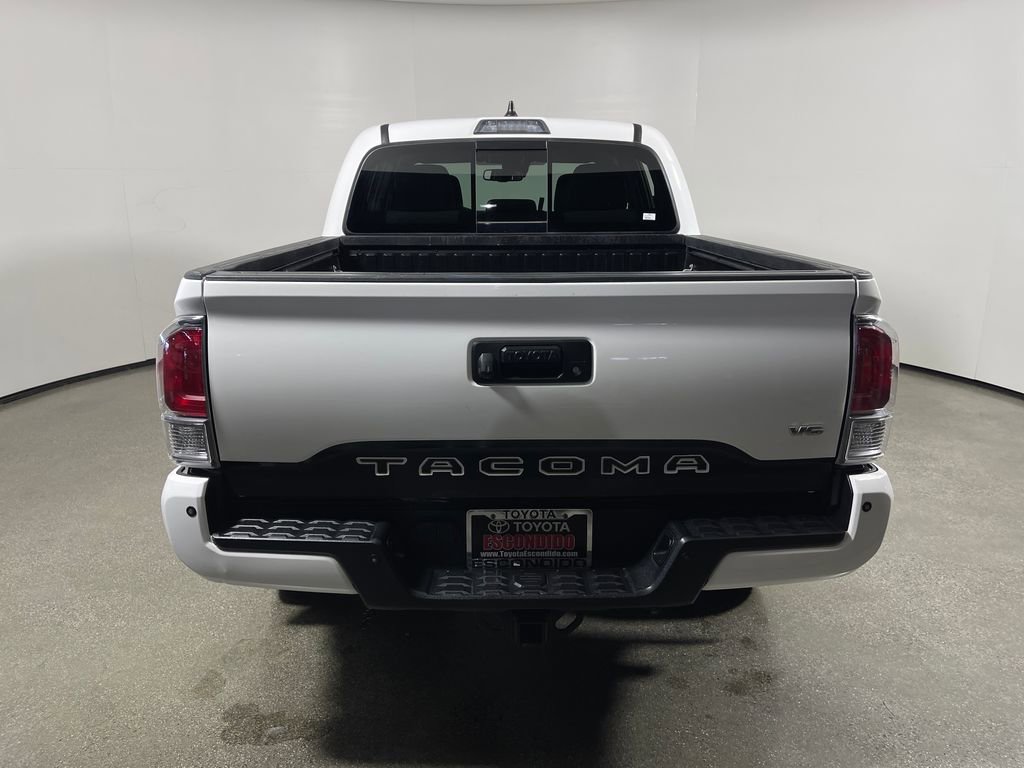 Certified 2021 Toyota Tacoma TRD Off-Road w/ Technology Package AWD/4WD image 4