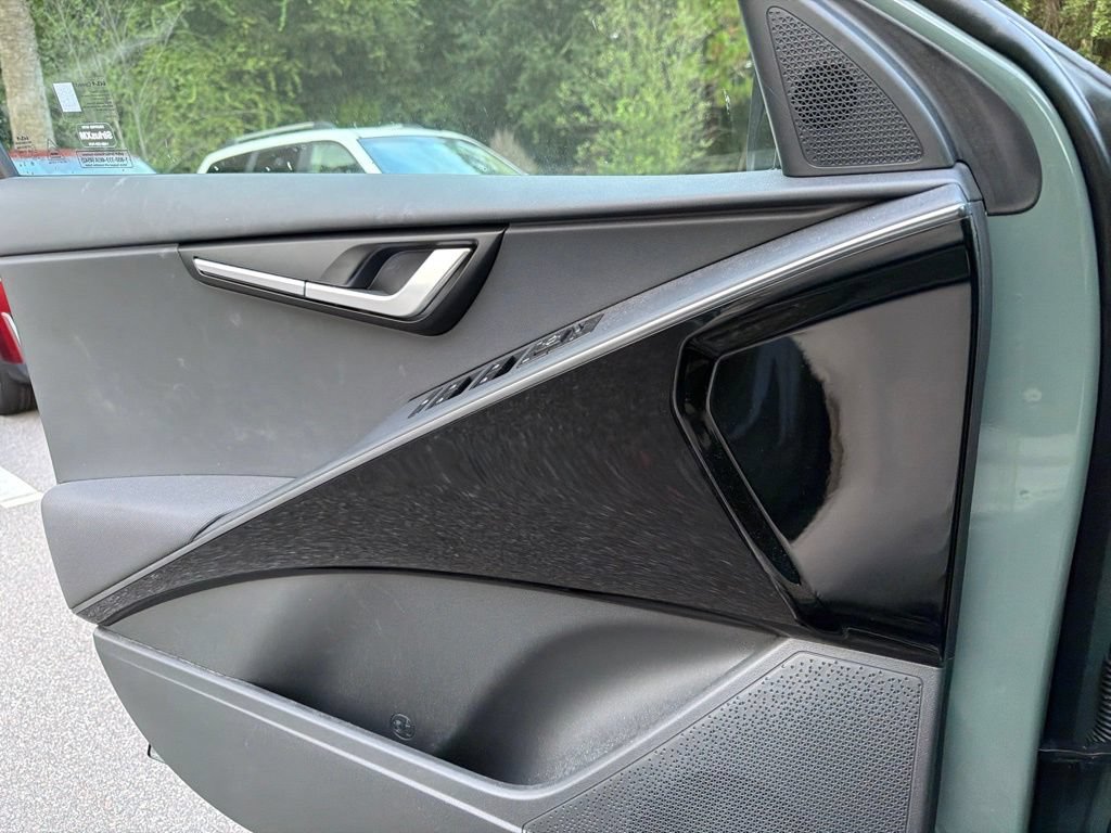 Certified 2025 Kia Niro EX FWD image 19