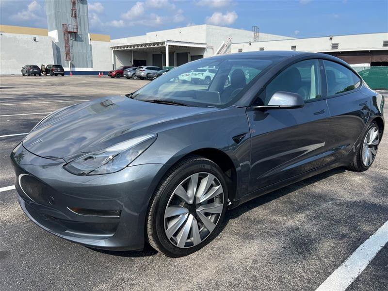 Used 2023 Tesla Model 3 Standard Range RWD image 3