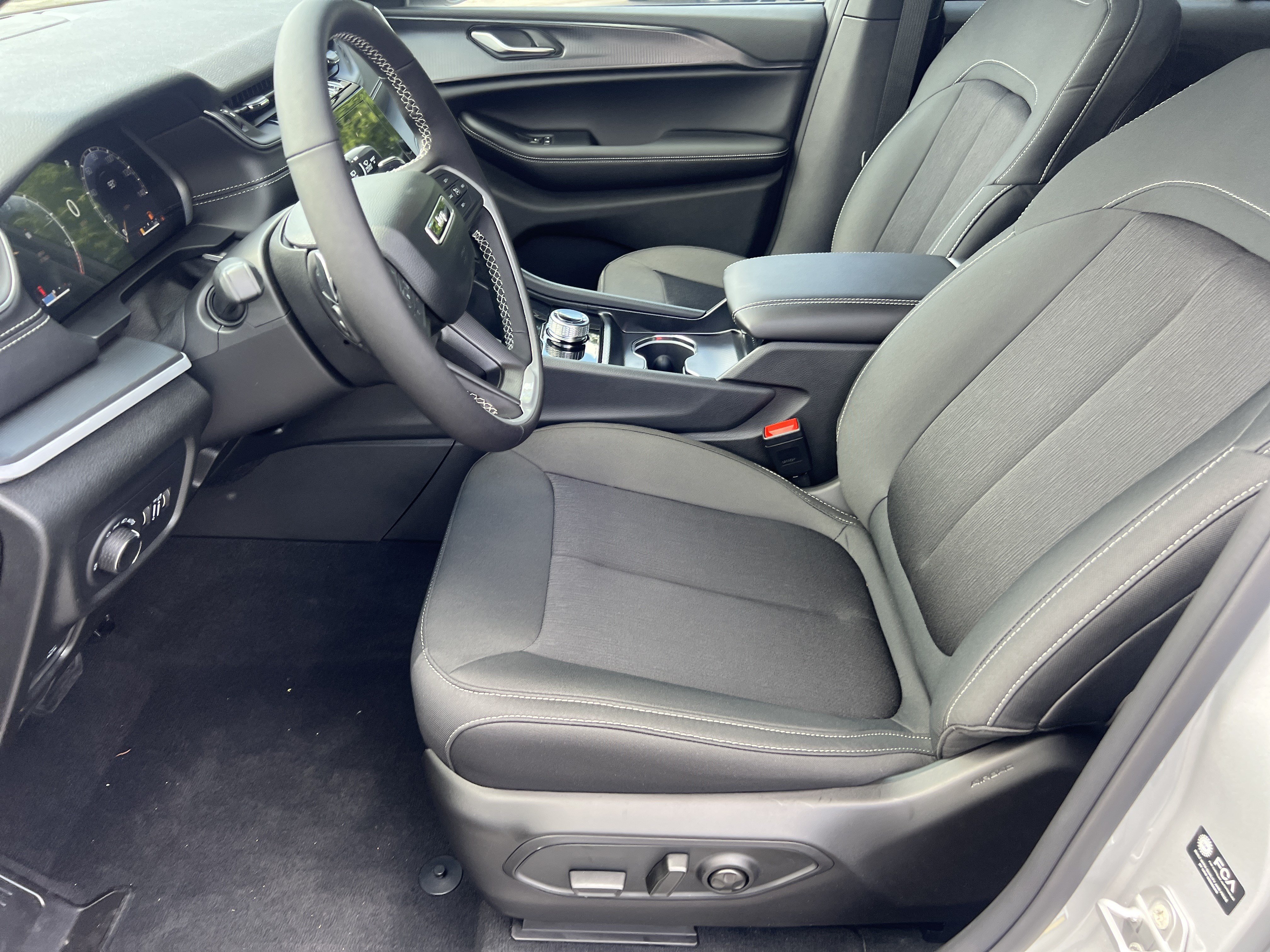 New 2026 Jeep Grand Cherokee Laredo X RWD image 11