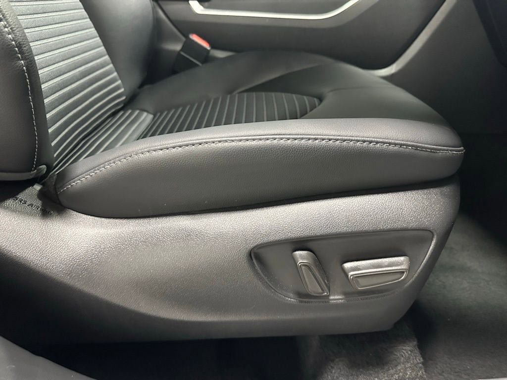 Used 2025 Toyota Highlander XSE AWD/4WD image 65