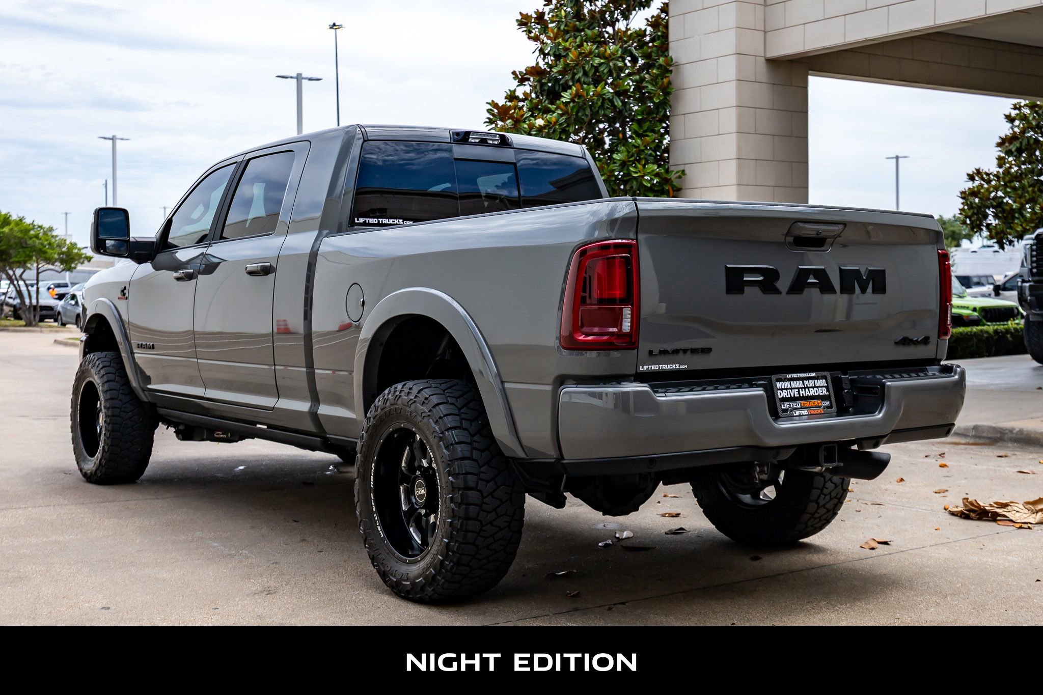 Used 2025 RAM 3500 Limited AWD/4WD image 6