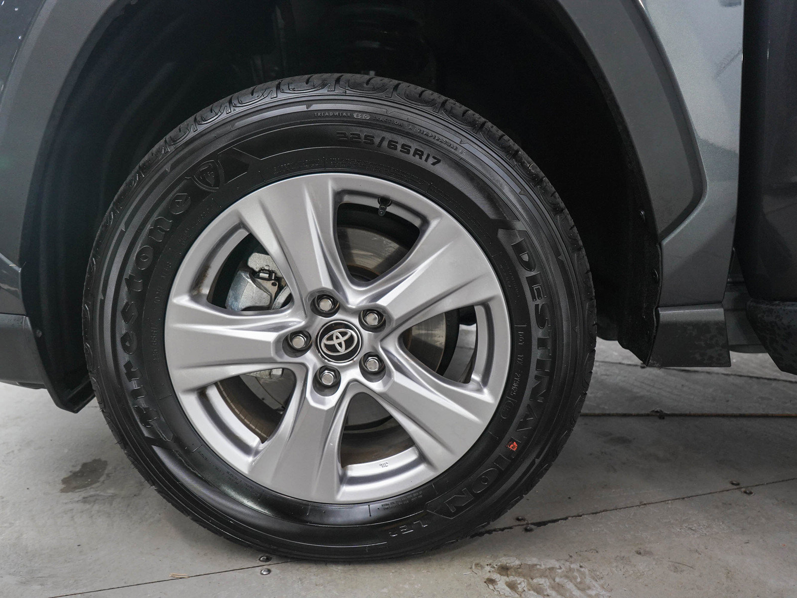 Used 2025 Toyota RAV4 XLE w/ Convenience Package AWD/4WD image 30