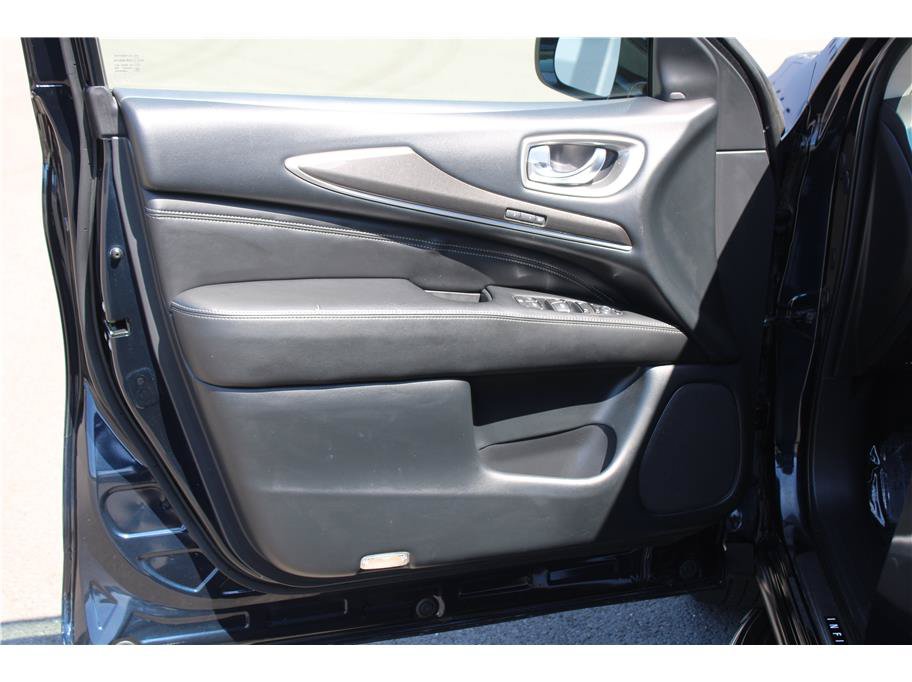 Used 2019 INFINITI QX60 Luxe w/ Essential Package FWD image 7