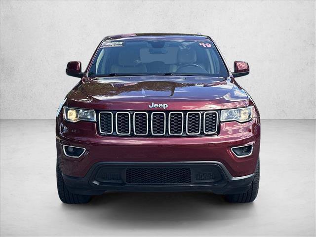 Used 2019 Jeep Grand Cherokee Laredo w/ 18" Wheel & 8.4" Radio Group AWD/4WD image 2