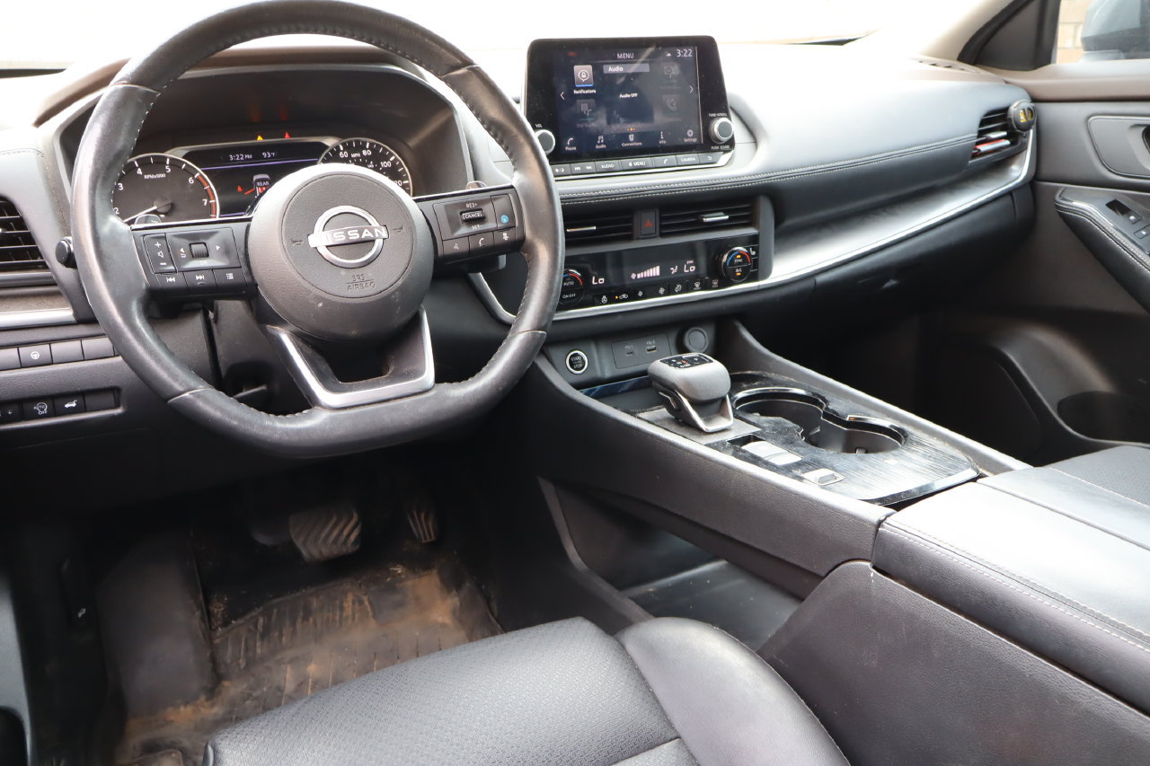 Certified 2023 Nissan Rogue SV w/ SV Premium B Package FWD image 5