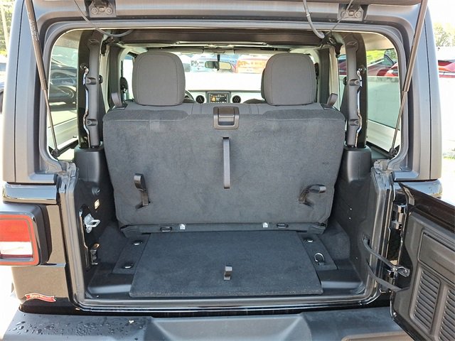 Used 2021 Jeep Wrangler Sport image 24