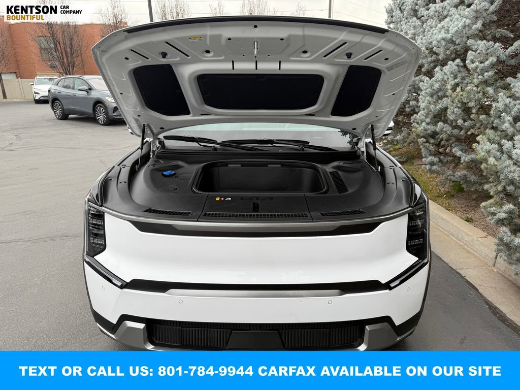 Used 2025 Kia EV9 Wind image 41