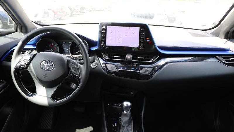 Used 2021 Toyota C-HR XLE FWD image 16