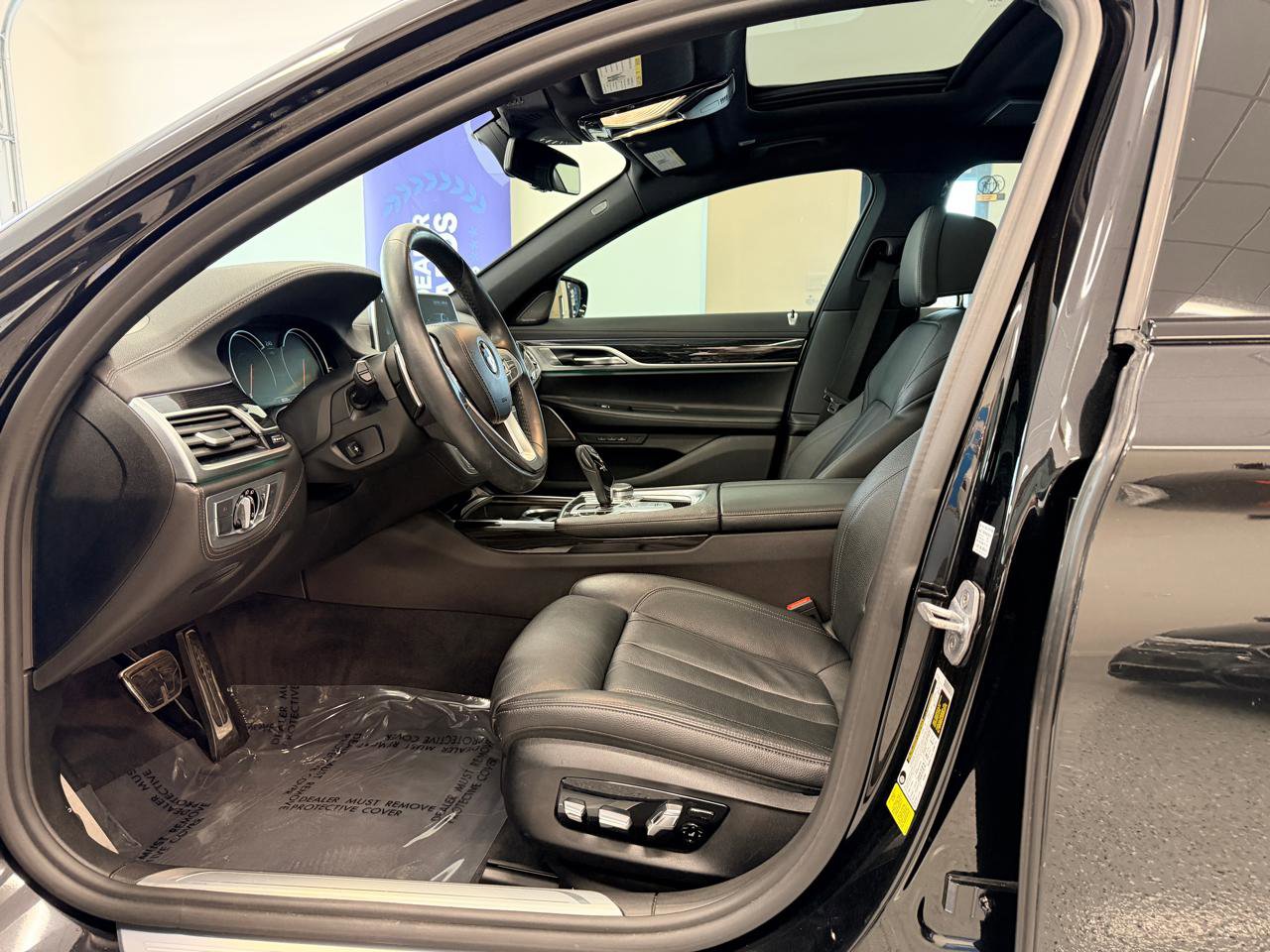 Used 2019 BMW 740i w/ M Sport Package RWD image 19