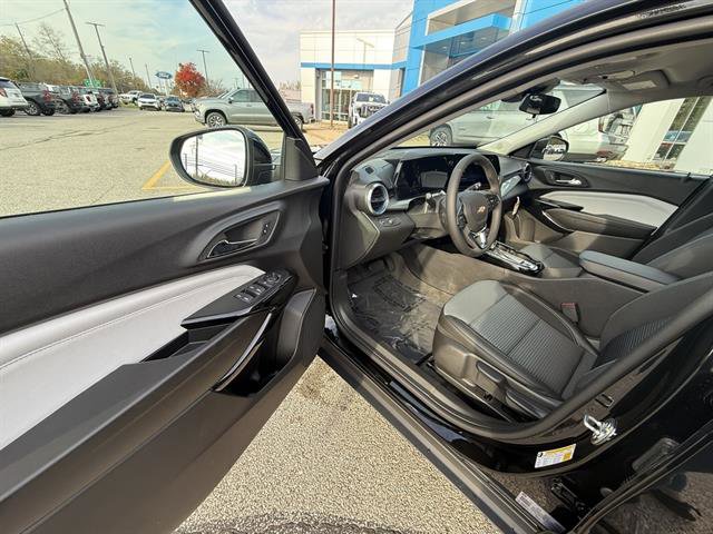 New 2026 Chevrolet Trax LT image 11