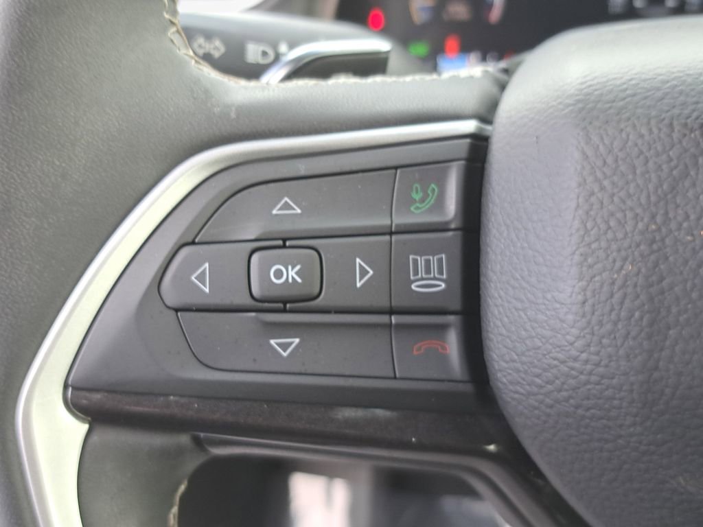 Certified 2023 Jeep Grand Cherokee L Laredo AWD/4WD image 20