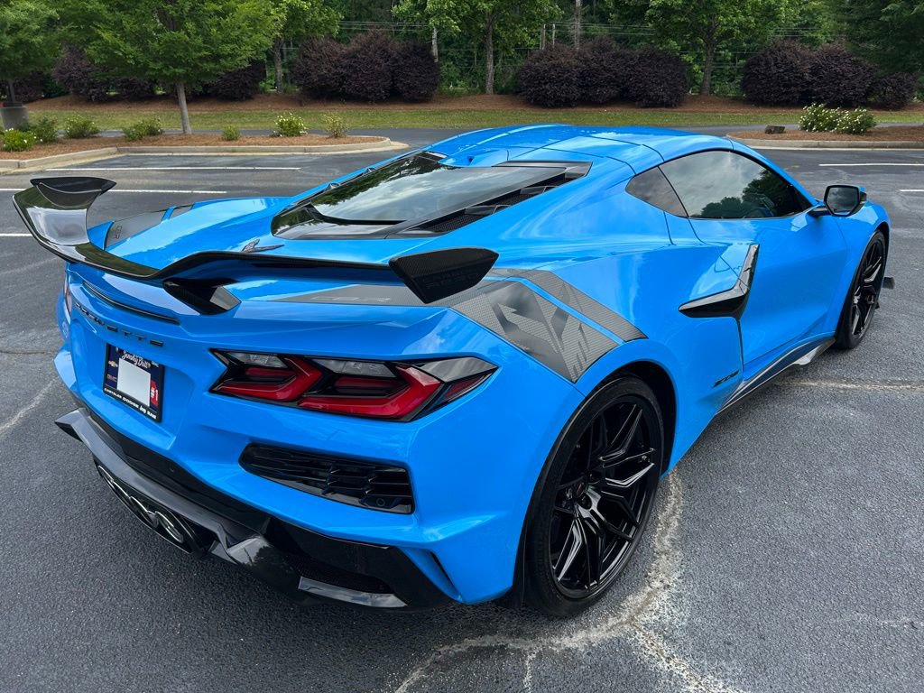 Used 2023 Chevrolet Corvette Z06 w/ Z07 Performance Package RWD image 20
