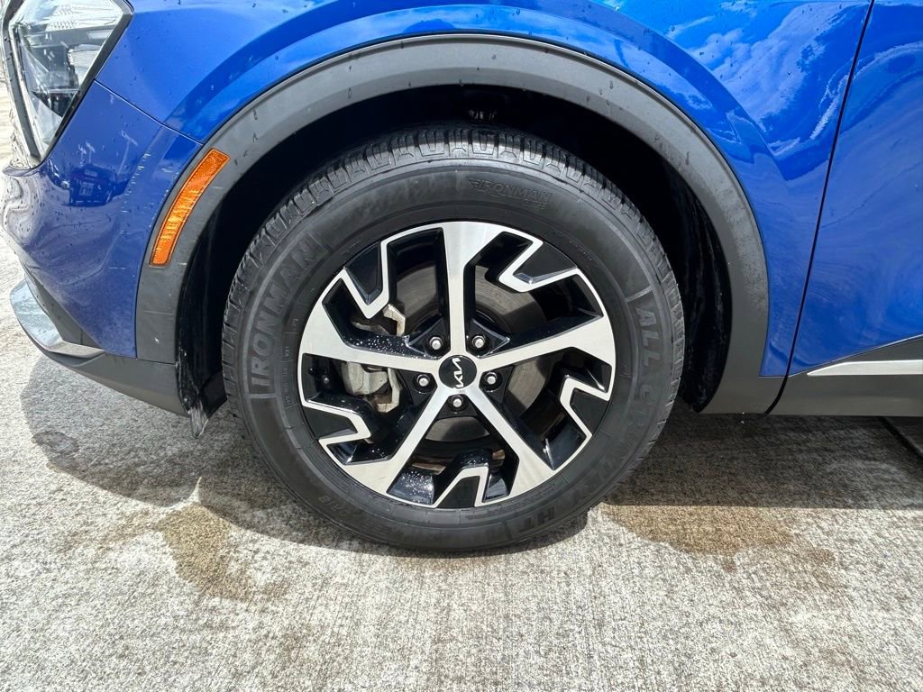 Used 2023 Kia Sportage EX FWD image 30