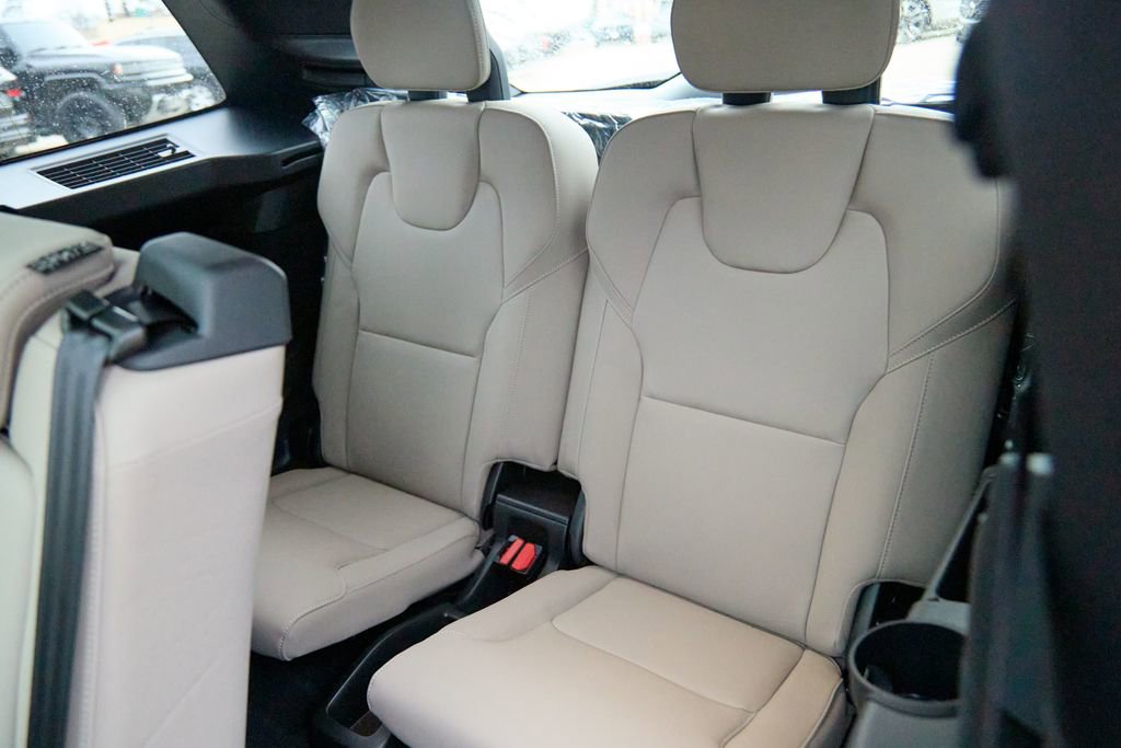 New 2026 Volvo XC90 T8 Plus w/ Protection Package image 23