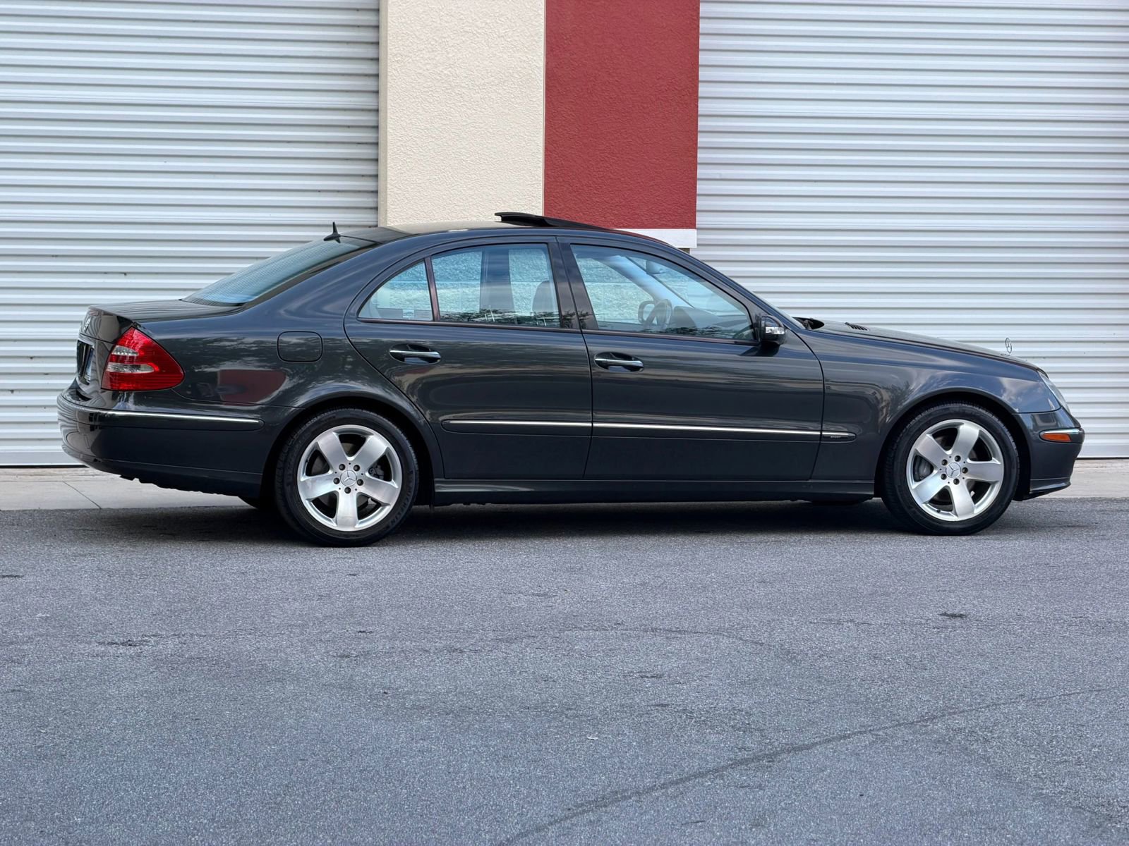 Used 2003 Mercedes-Benz E 500 Sedan image 8