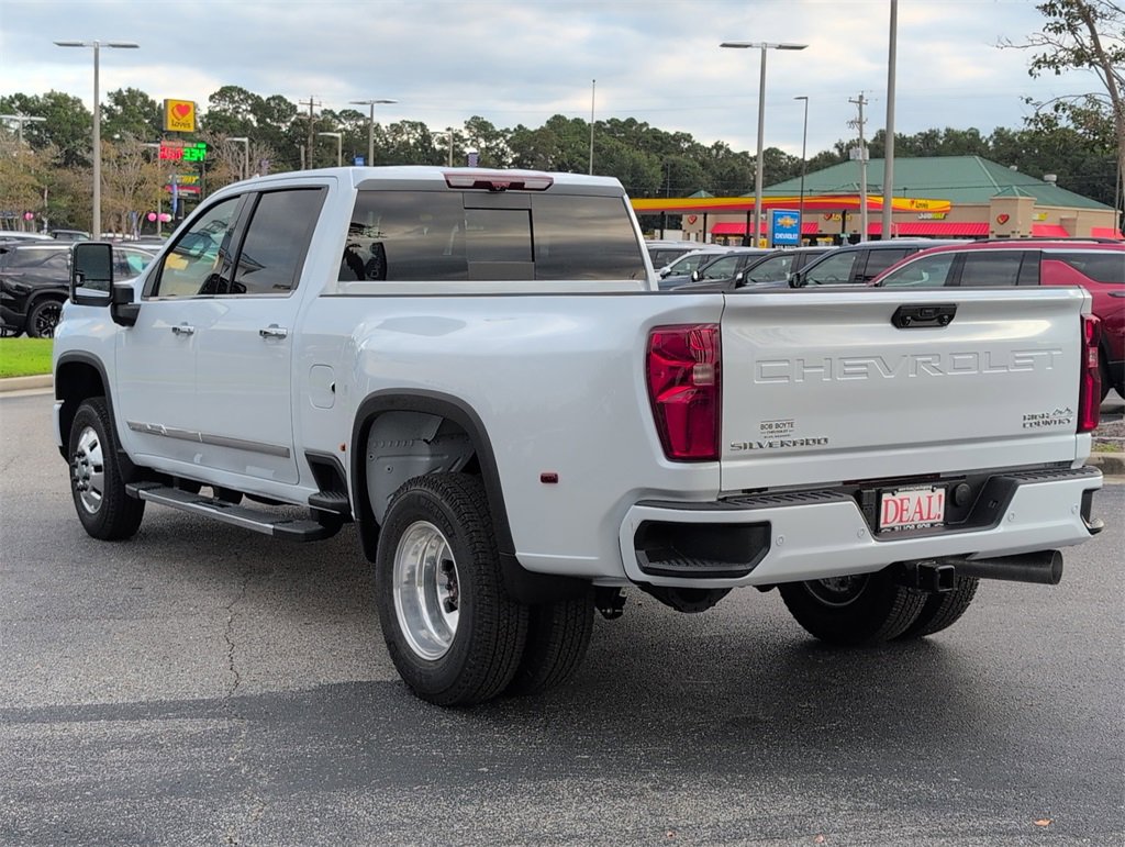 New 2026 Chevrolet Silverado 3500 High Country w/ High Country Premium Package image 3