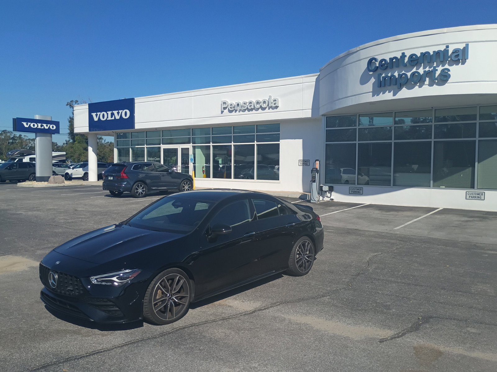 Used 2025 Mercedes-Benz CLA 35 AMG 4MATIC image 2