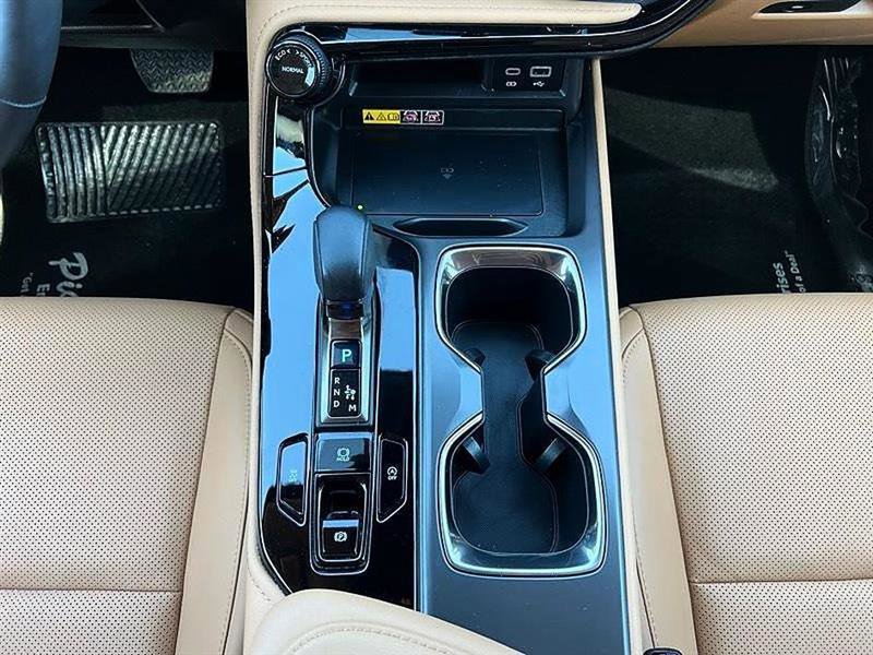 Used 2025 Lexus NX 250 FWD w/ Accessory Package (Z2) image 32