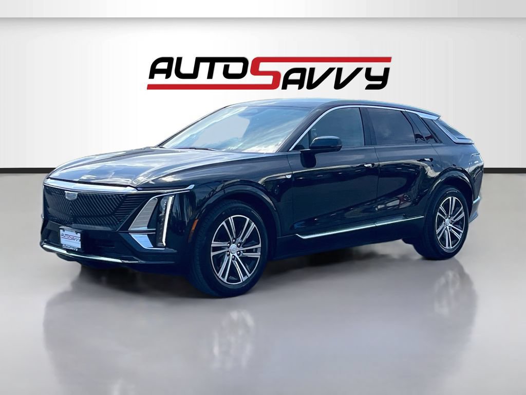 Used 2025 Cadillac Lyriq Luxury AWD/4WD image 3