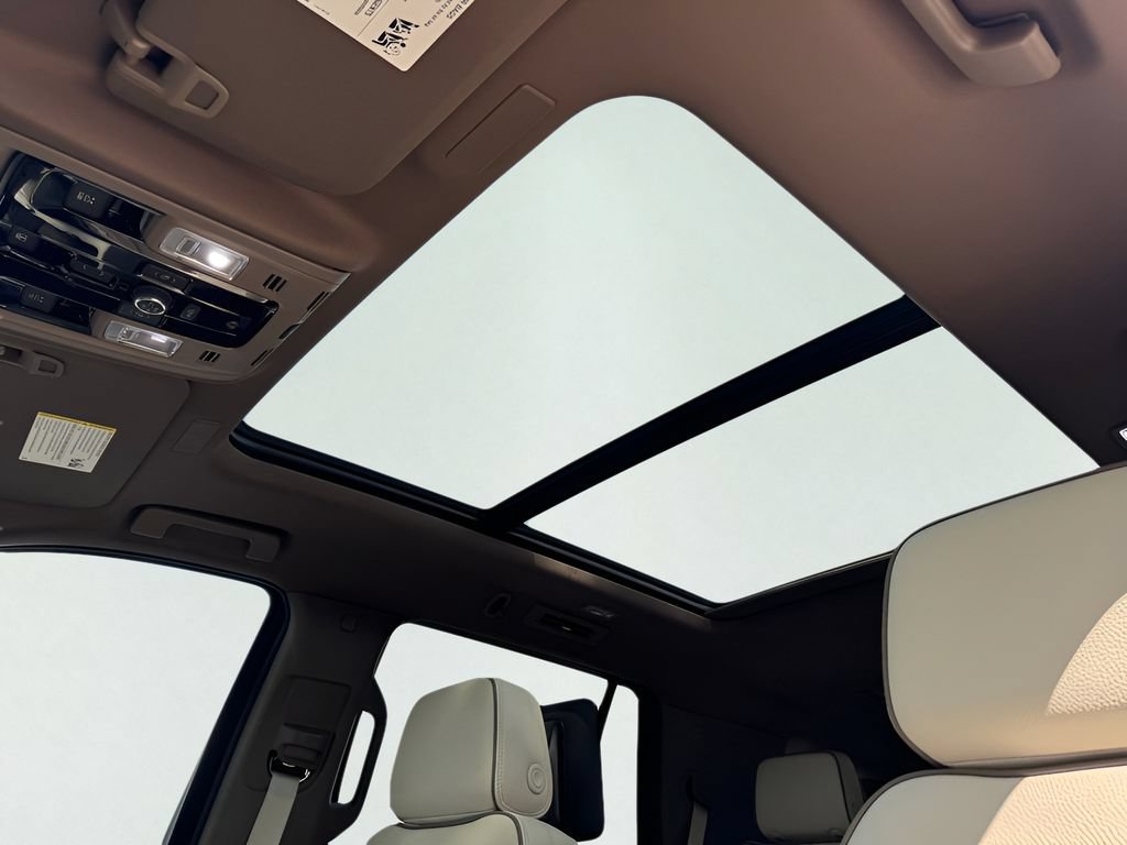 New 2026 GMC Yukon Denali w/ Denali Reserve Package AWD/4WD image 10