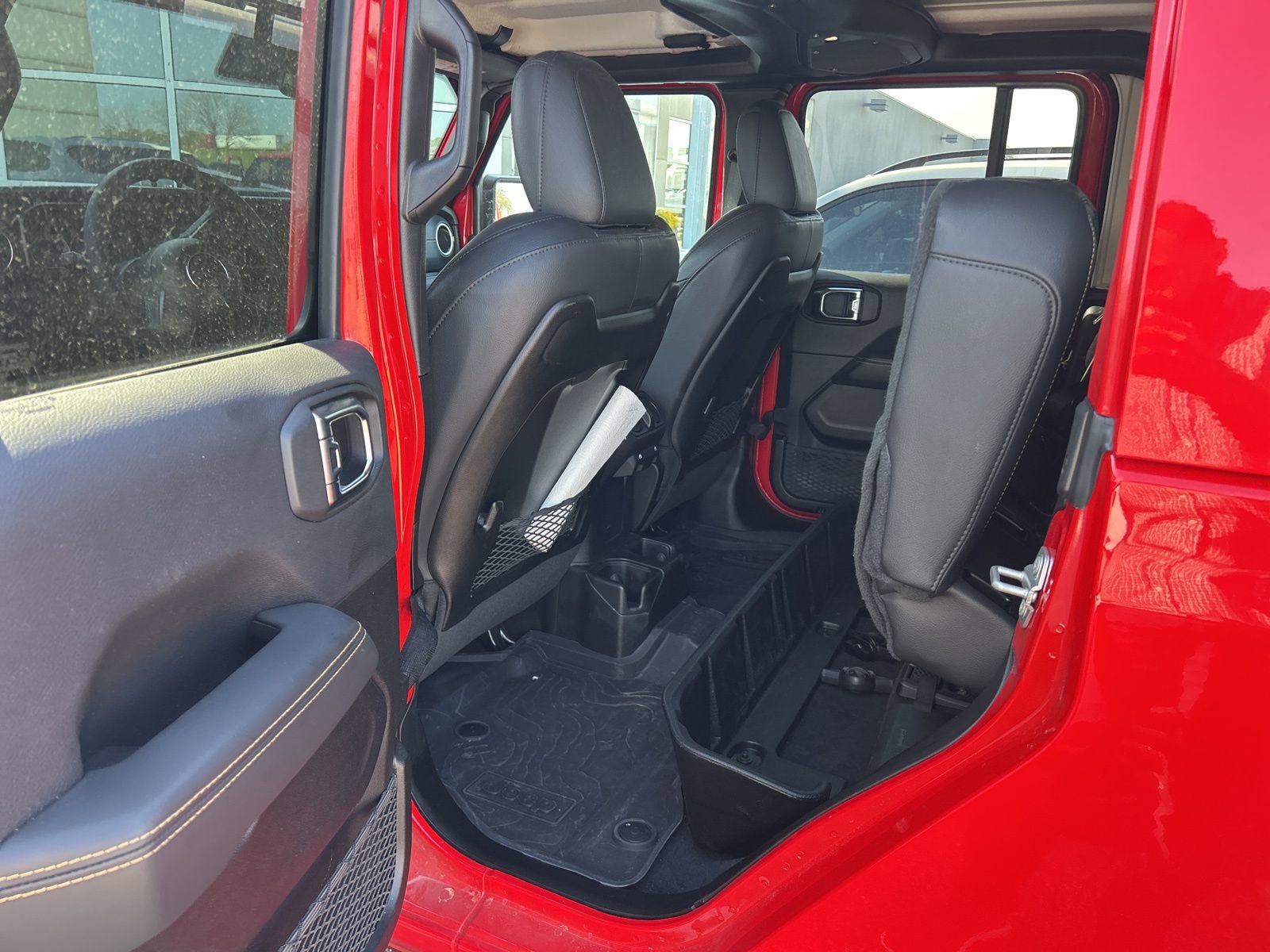 Used 2025 Jeep Gladiator High Tide image 7