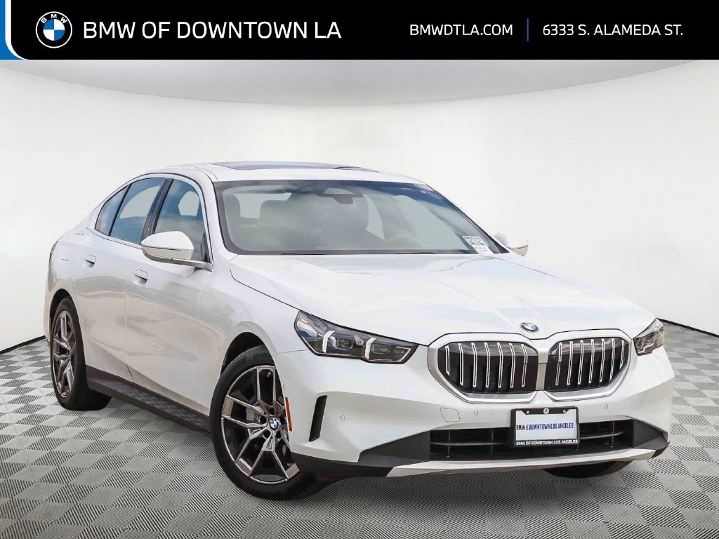 Used 2026 BMW 540i xDrive AWD/4WD image 1