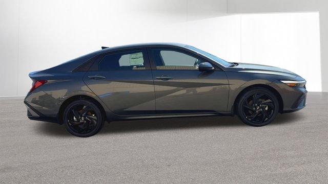 New 2026 Hyundai Elantra Sport image 10