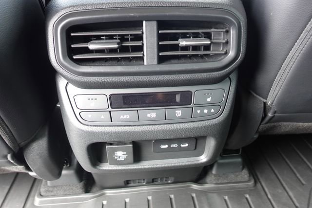 Used 2025 Honda Pilot Elite image 27