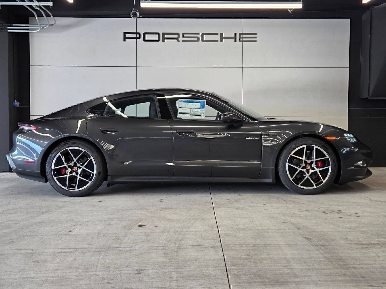Used 2026 Porsche Taycan 4S AWD/4WD image 28