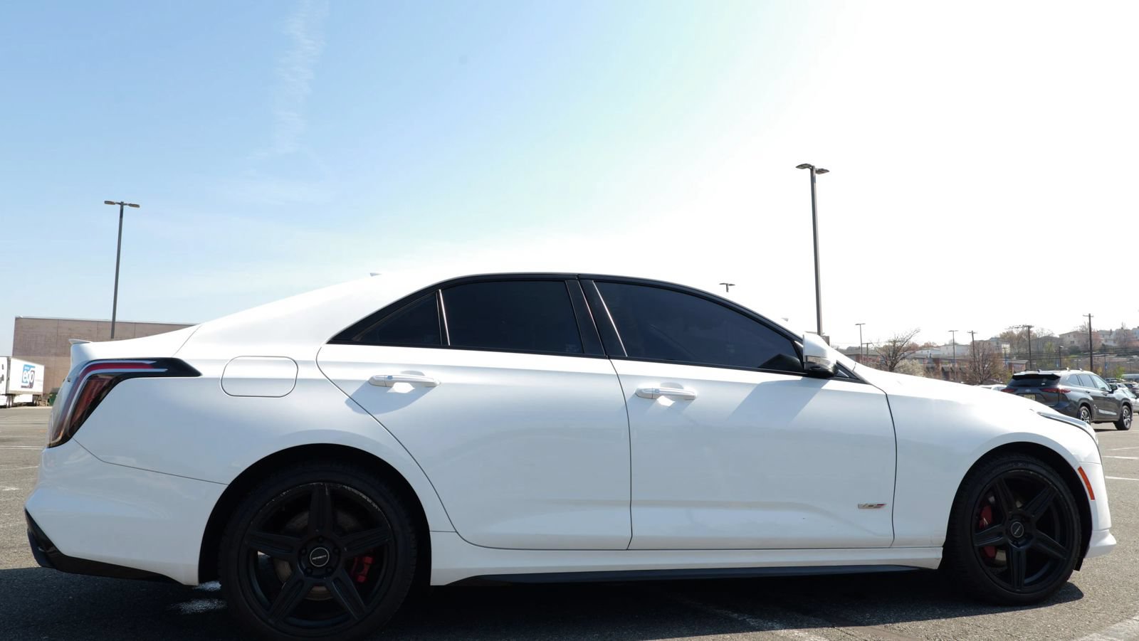 Used 2021 Cadillac CT4 V w/ Technology Package AWD/4WD image 10