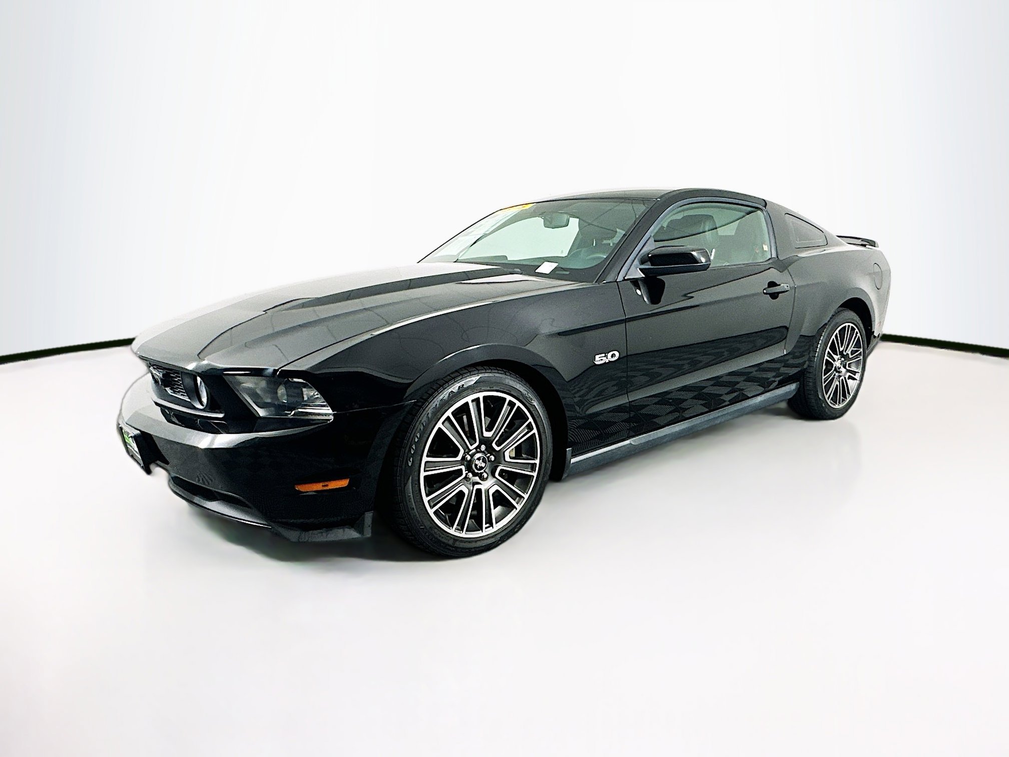 Used 2012 Ford Mustang GT Premium w/ Electronics Pkg image 2